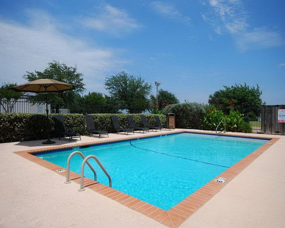 Super 8 By Wyndham Grapevine/Dfw Airport Northwest Ξενοδοχείο Εξωτερικό φωτογραφία