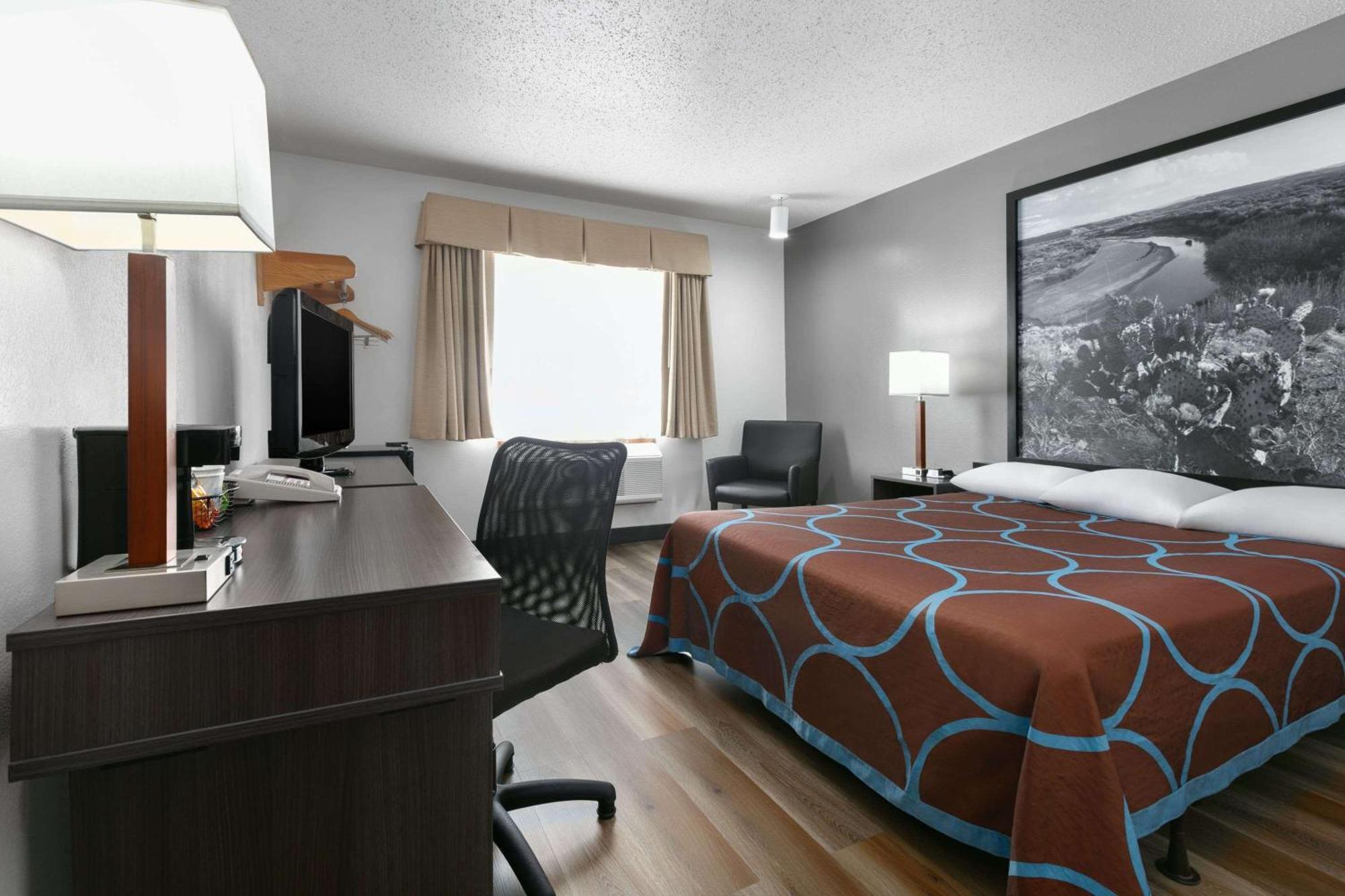 Super 8 By Wyndham Grapevine/Dfw Airport Northwest Ξενοδοχείο Εξωτερικό φωτογραφία