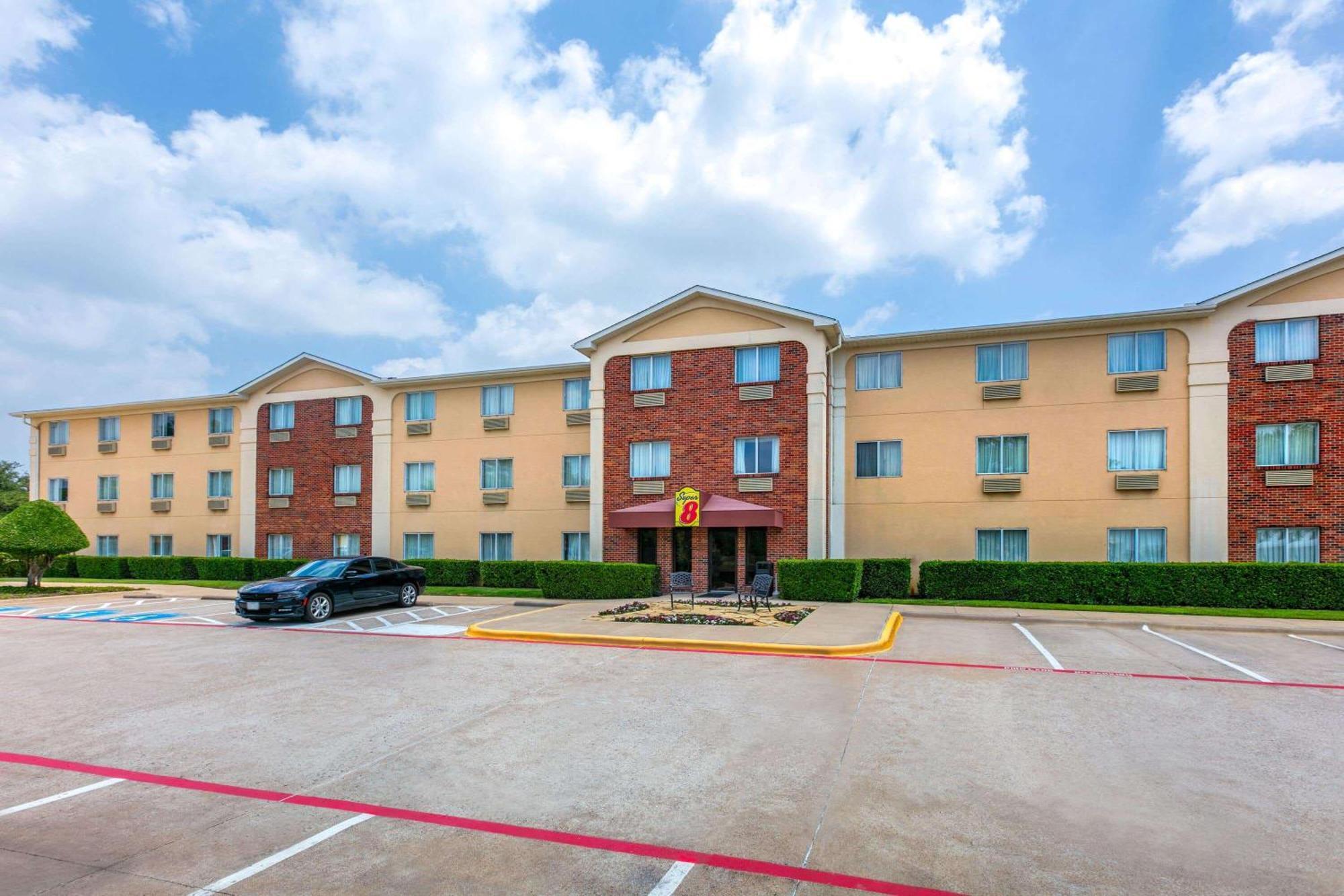 Super 8 By Wyndham Grapevine/Dfw Airport Northwest Ξενοδοχείο Εξωτερικό φωτογραφία